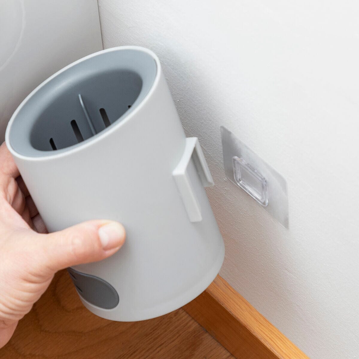 Toilettenbürste mit Seifenspender Bruilet InnovaGoods - werkzeug-online24
