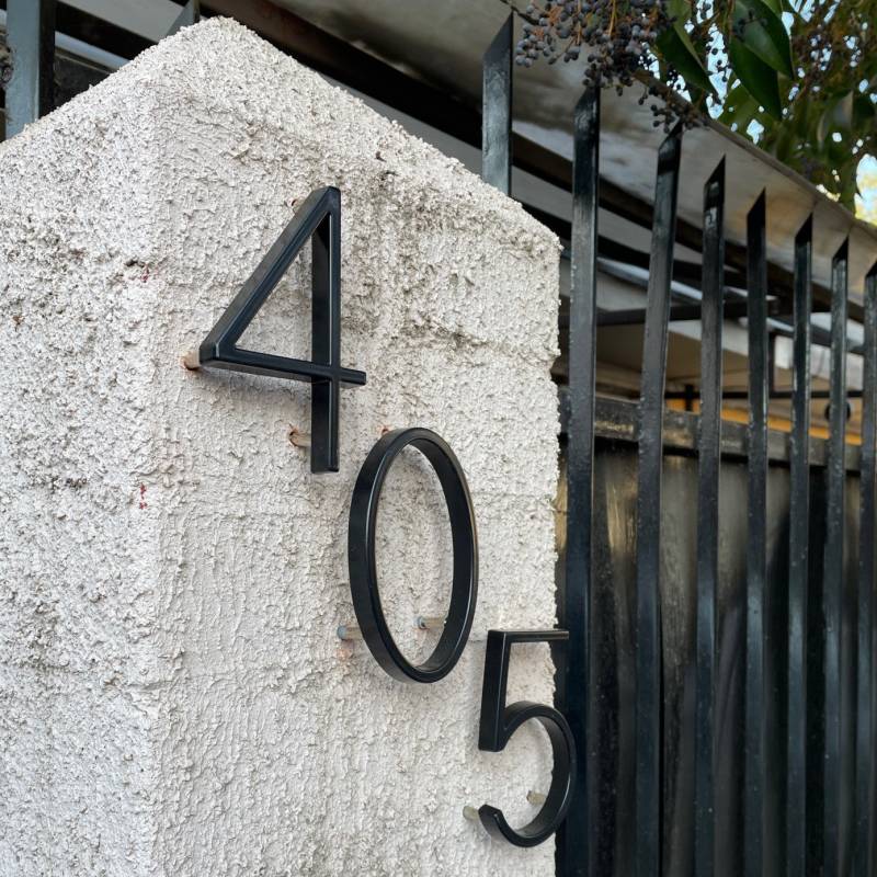 Hausnummer aus Metall schwarz - Höhe 125 mm - werkzeug-online24